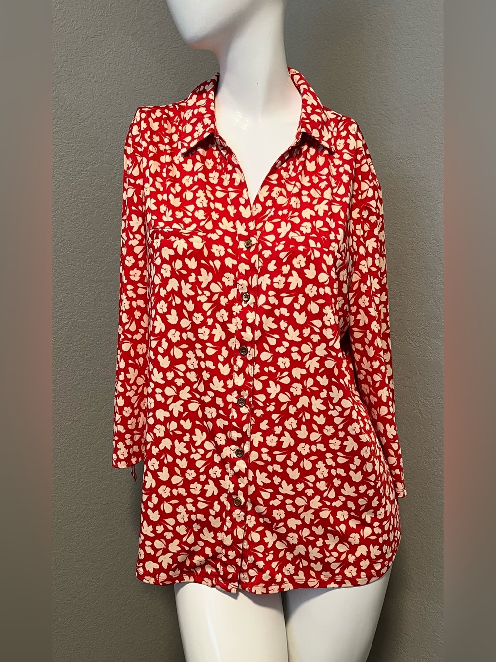 Women’s Petite Indigo Rose Red /Cream Floral 3/4 Roll Tab  S BD Shirt Size PXL